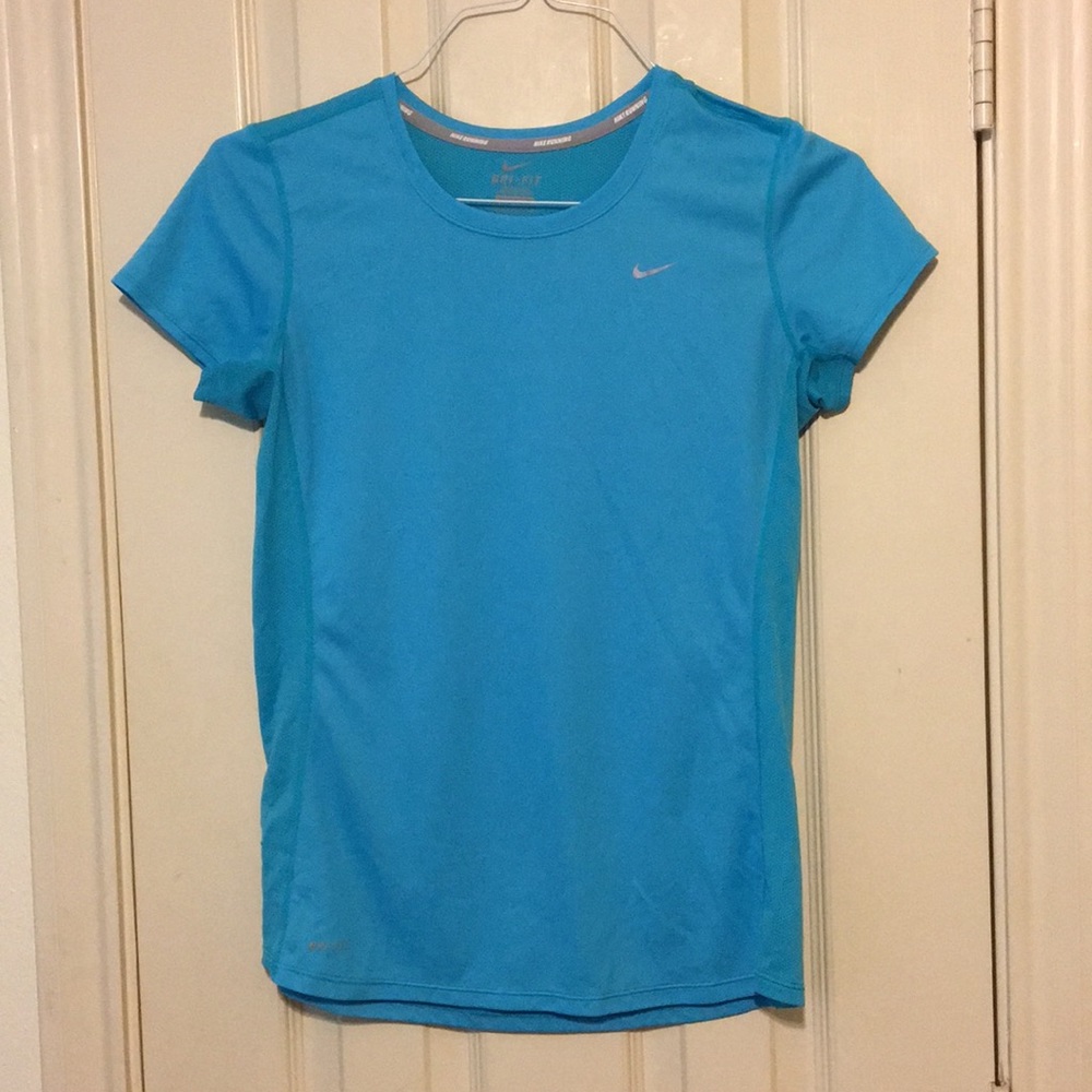 Nike dri-fit top